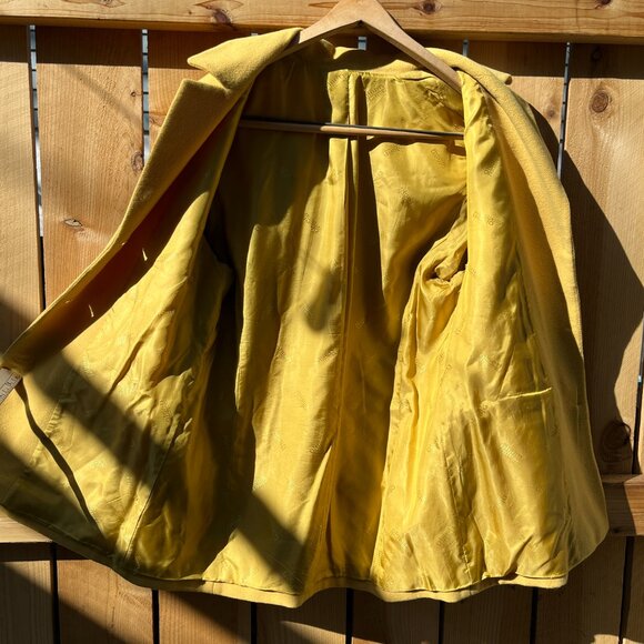 AmAzInG Mustard Yellow Wool Coat OLSEN collection, refer to measurements sz 8/10 - Picture 8 of 12